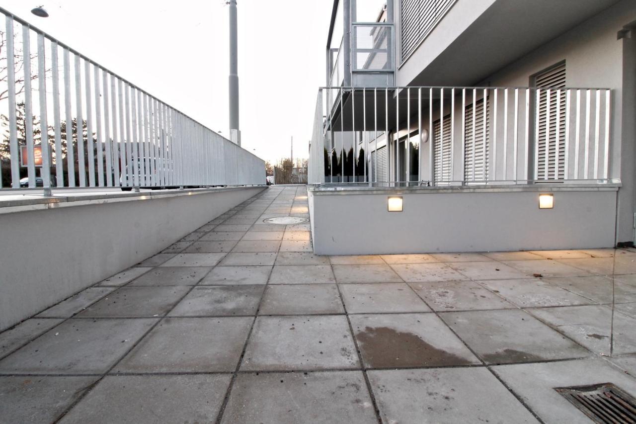 Balcony/Pool/Free Parking Garage Studio ウィーン エクステリア 写真