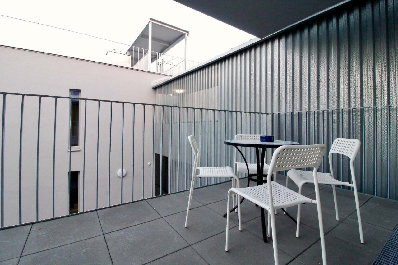 Balcony/Pool/Free Parking Garage Studio ウィーン エクステリア 写真